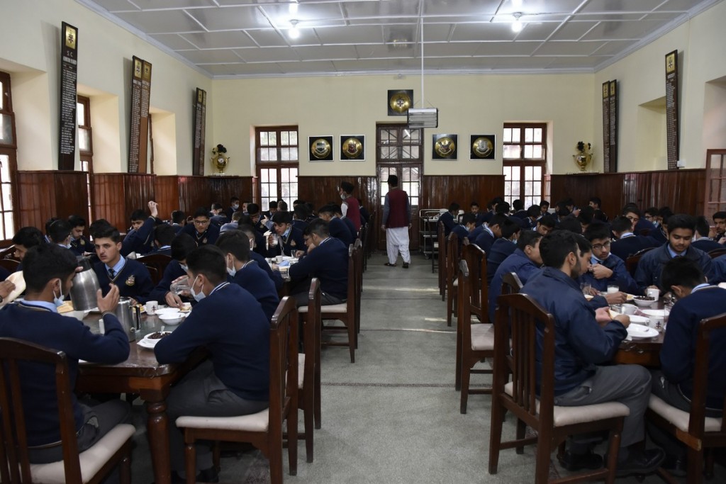 Communal dining, Lawrence College Ghora Gali